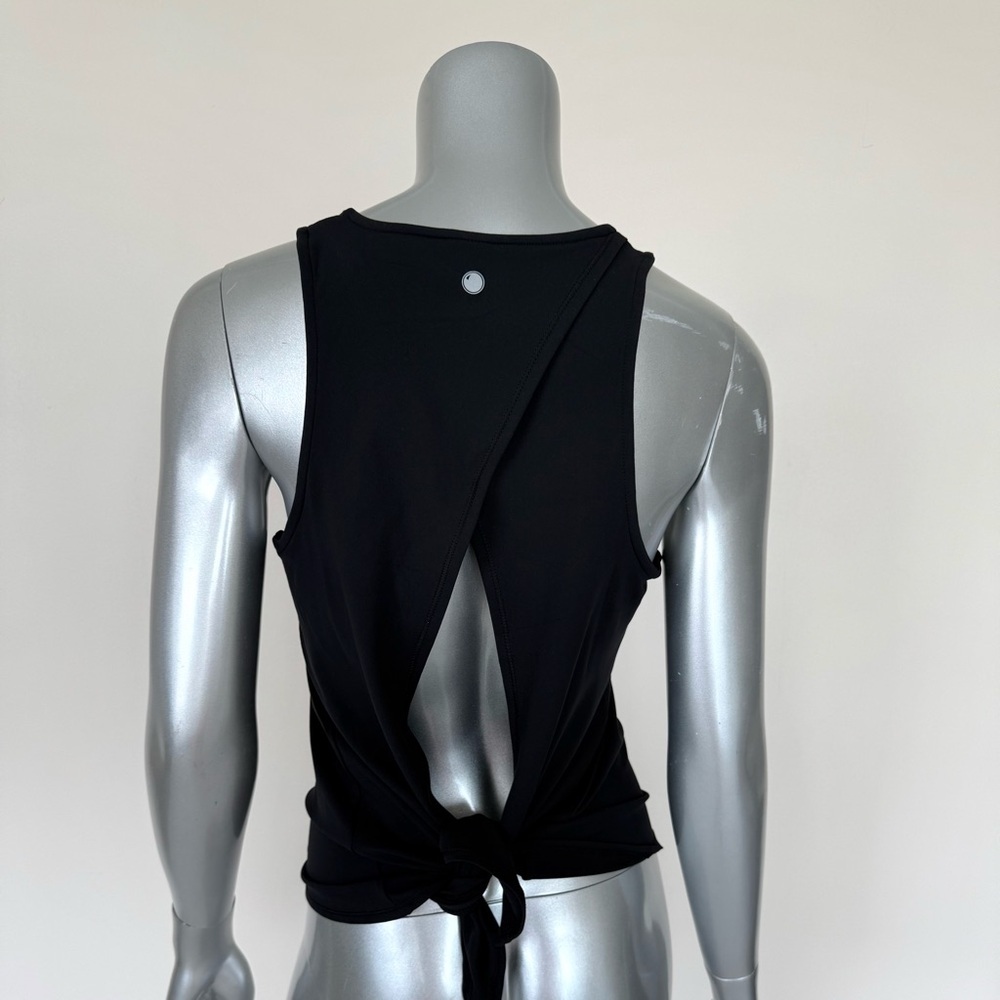 NEW!!! Yogalicious Women tank top size S - Picture 2 of 6